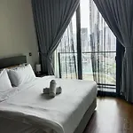 Opus Luxury Infinity Pool Kl